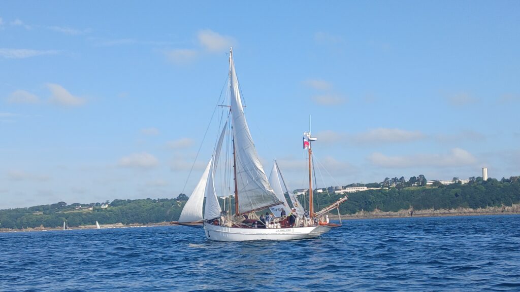 voilier rade de brest camaret sur mer